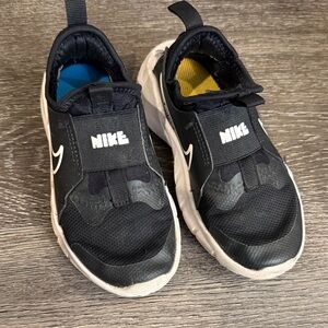 Nike Kids Black and White Slip-On Sneakers Size 11c